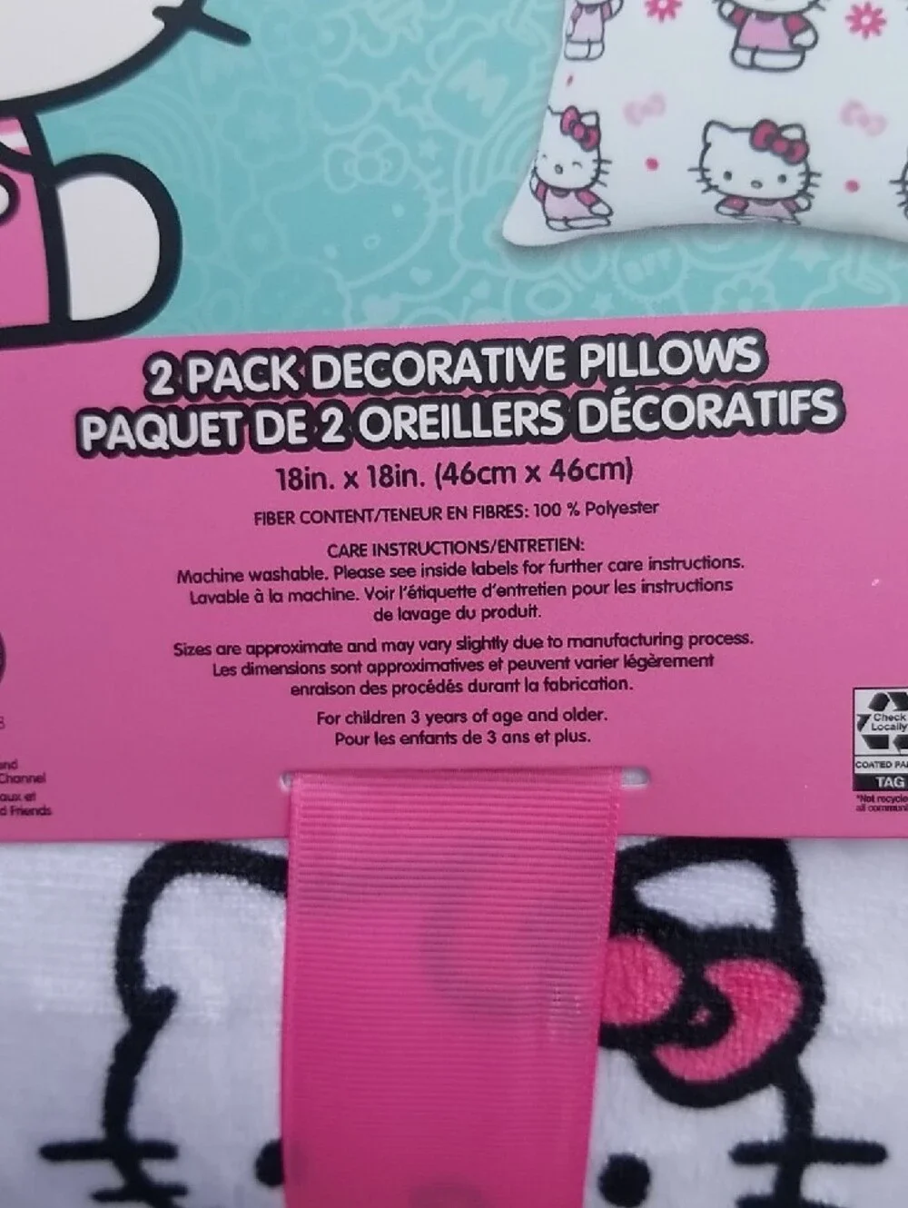 Hello Kitty🎀 Plush 2 Accent Pillows in White and PinkNwt